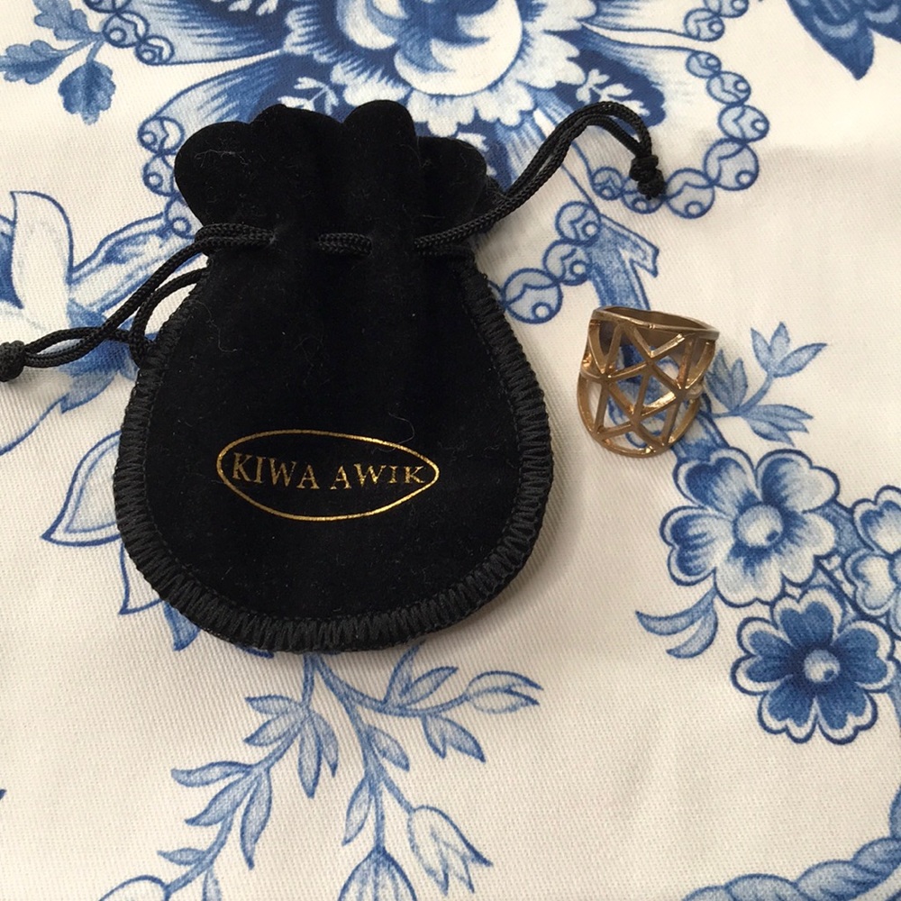 Bronze metal triangle design ring